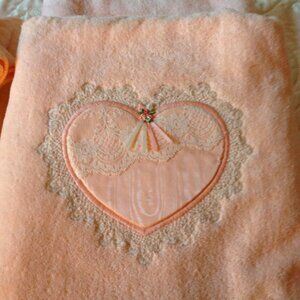 Vintage Towel Set Peach Lace Heart